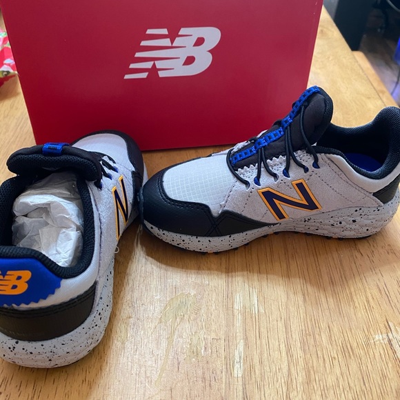 new balance kids size 9